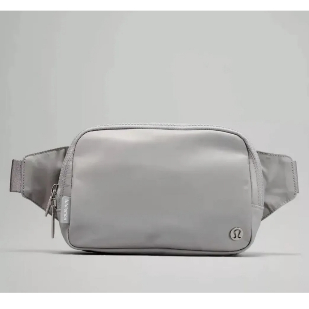 Lululemon grey Everywhere bag Large 2.5 L BNWT